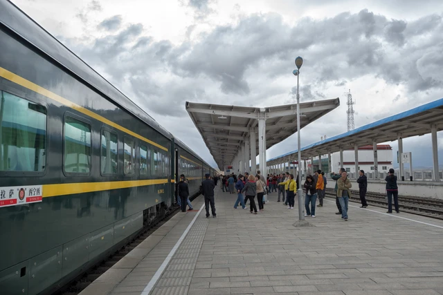 Kereta Rasa Studio Foto! Inovasi Wisata China Ini Langsung Curi Perhatian