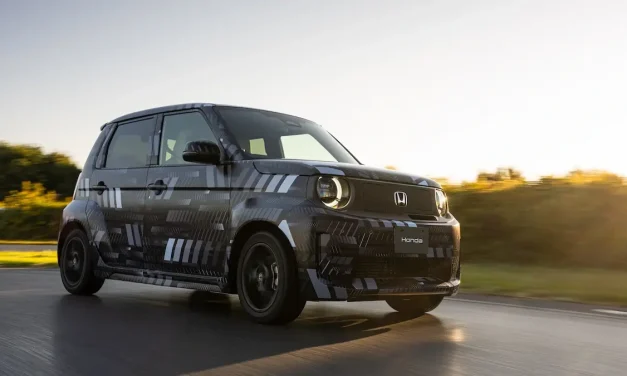 Gempuran Mobil Listrik Murah Bikin Penjualan Honda Terjun Bebas di 2025