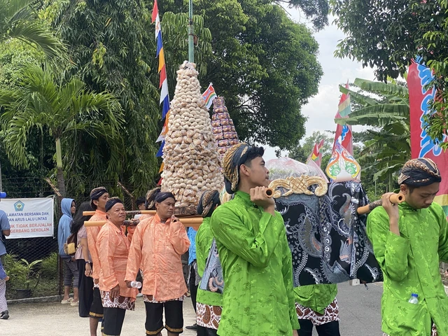 Apem Jadi Simbol Persatuan, Ruwahan Lintas Agama Hidup di Kampung Miliran
