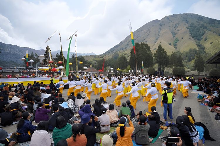Sunrise, Nasi Aron, hingga Ritual Kasada: Rahasia Pesona Gunung Bromo