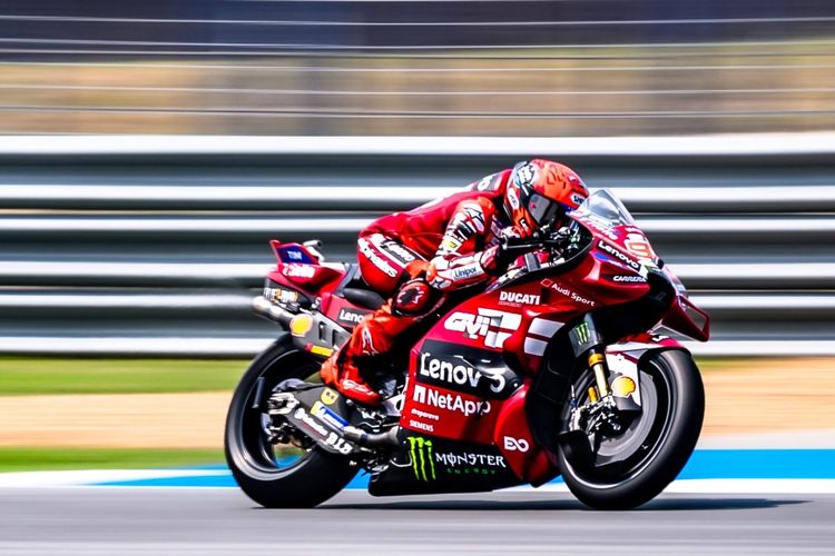 Rekor Tumbang! Bezzecchi Kuasai Practice MotoGP Thailand 2026