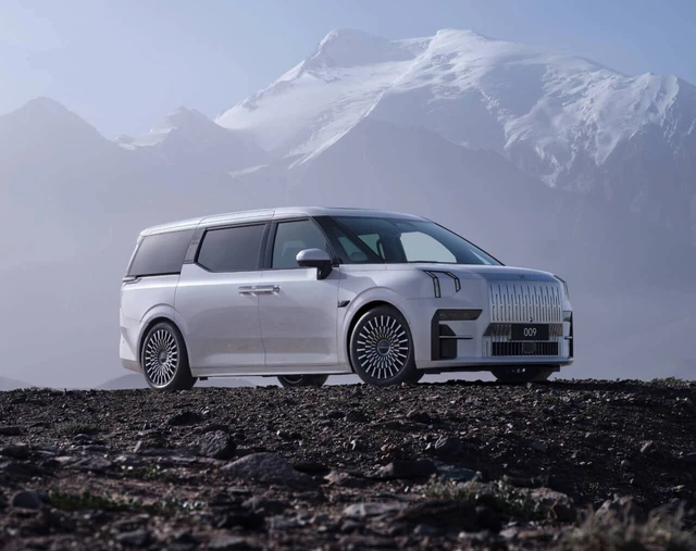 Volvo EM90 Meluncur! MPV Listrik Super Mewah dengan Fitur Teknologi Canggih