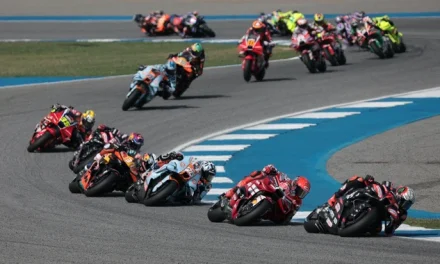 Aksi Panas MotoGP Thailand: Bezzecchi Tak Terkejar, Marquez Gagal Total