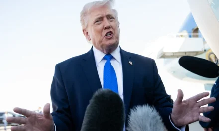 Trump Bongkar Dugaan Perubahan Rezim Iran, Ada Negosiasi Rahasia!