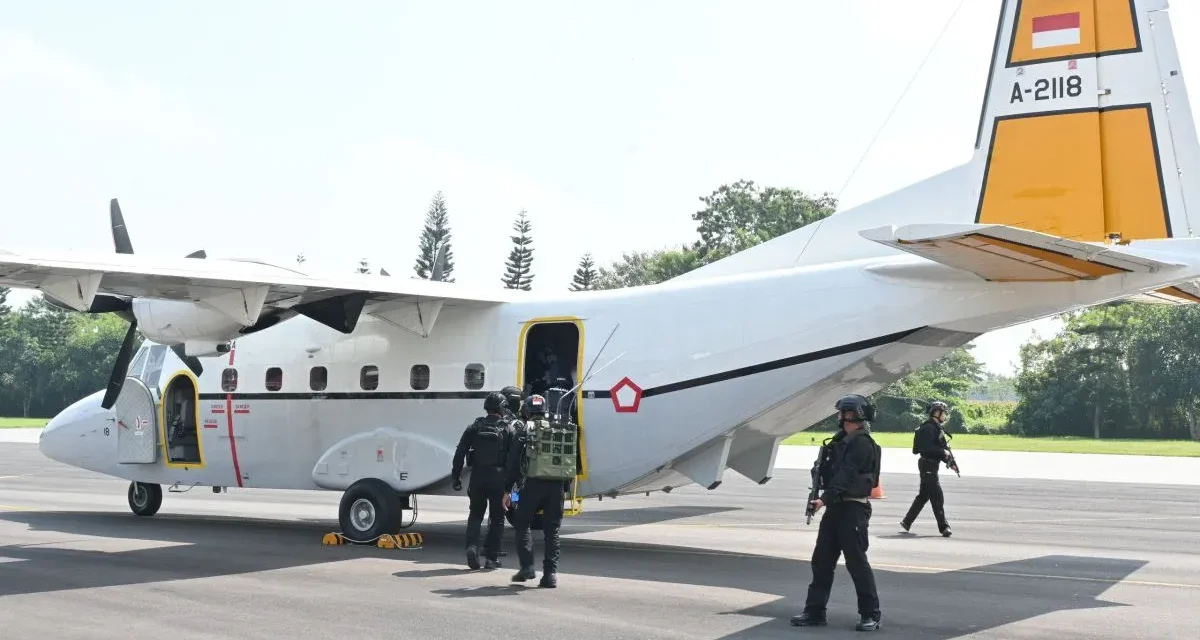 TNI AU Simulasi Ancaman Bom Pesawat Tingkatkan Personel