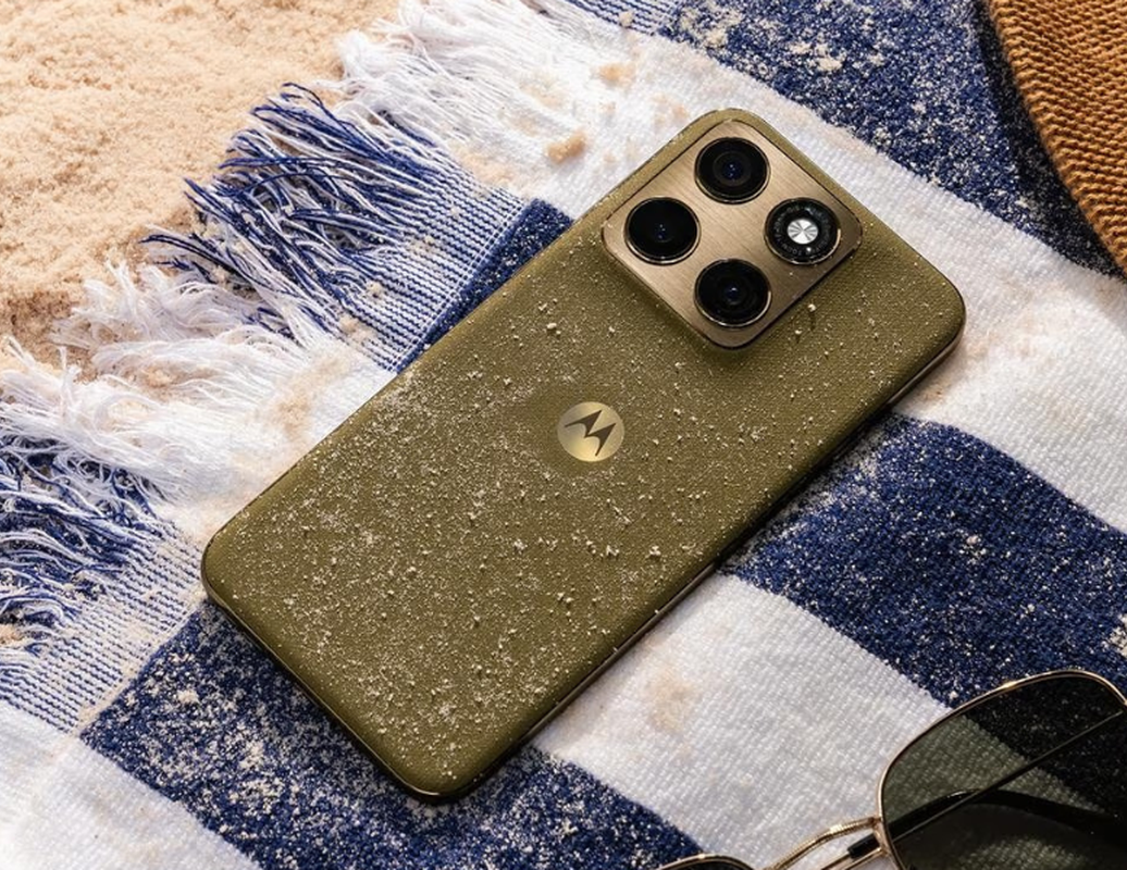 Tampilan Motorola Edge 2026 yang hadir dengan desain baru dan tiga kamera belakang.