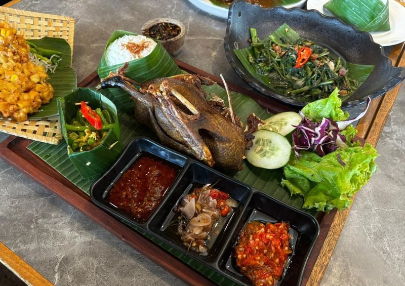 Bebek Klungkung di One Satrio Kuningan