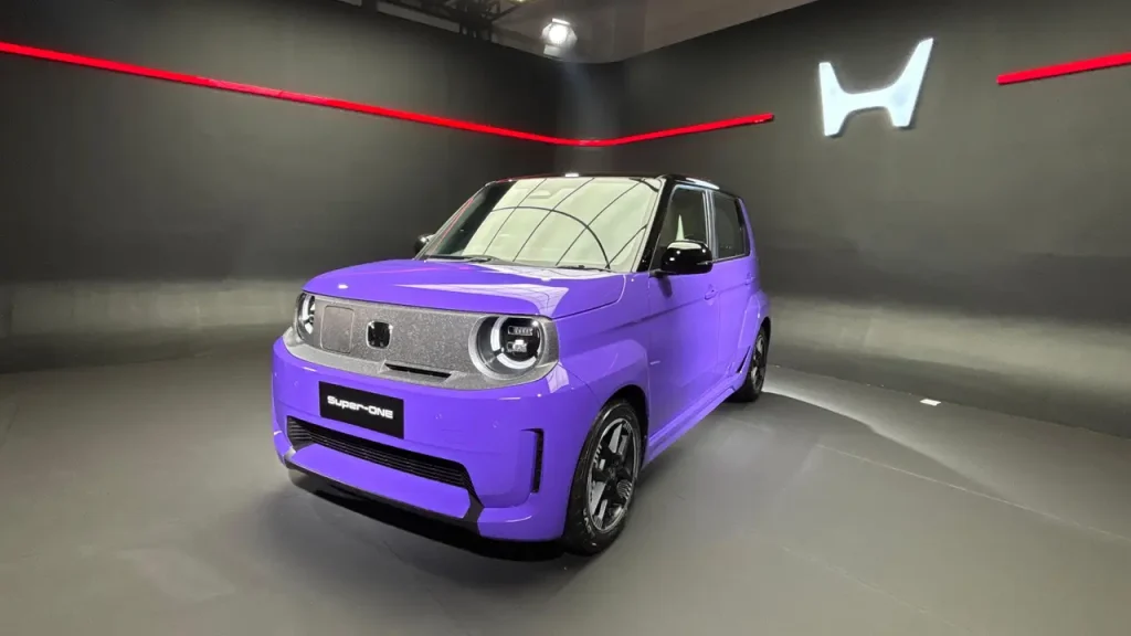 Honda Super-One mobil listrik terbaru Honda yang diperkenalkan di GIIAS 2026 dengan desain sporty, fitur Boost Mode, dan teknologi Honda SENSING.
