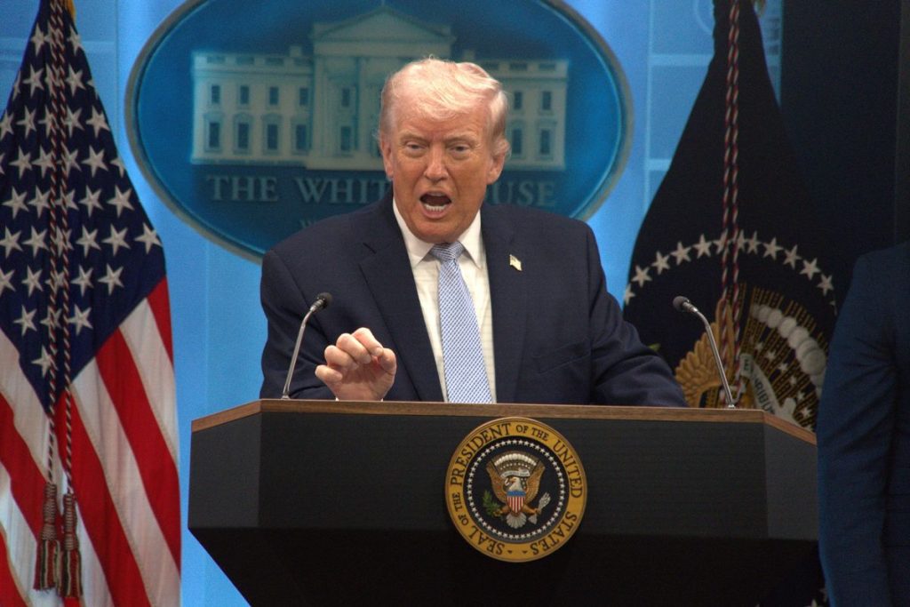 Pulau Kharg di Iran yang menjadi pusat ekspor minyak setelah mendapat ancaman pengambilalihan dari Donald Trump di tengah meningkatnya ketegangan AS dan Iran.