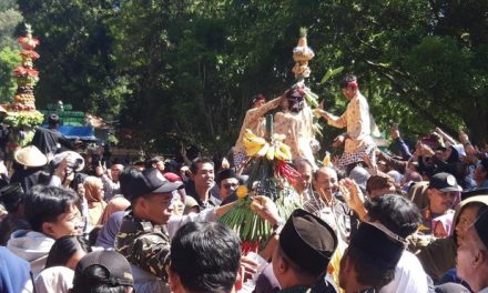 Ribuan Warga Padati Tradisi Buka Luwur Makam Pantaran Boyolali