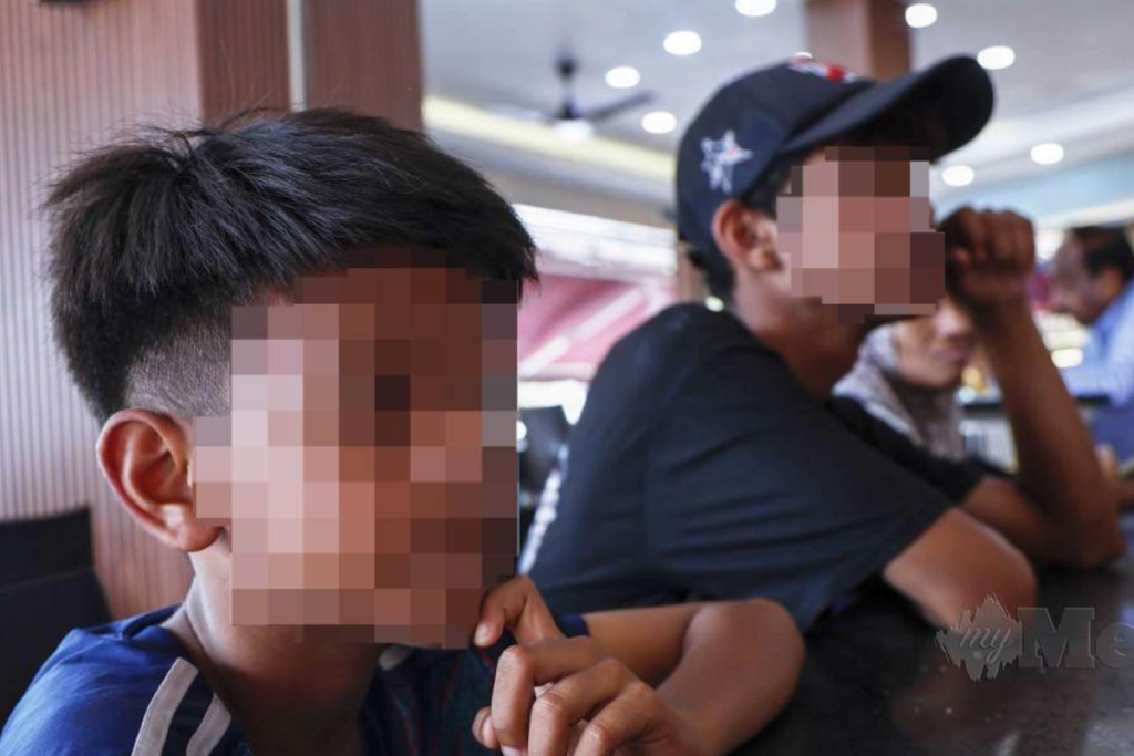 3 anak WNI di Malaysia mendapat akta kelahiran dari JPN Malaysia.