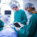 Teknologi AI Bantu Dokter Operasi Tumor Otak, Penglihatan Pria Inggris Kembali Membaik