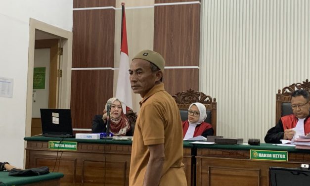 PN Surabaya Hukum Pengirim Ribuan Tanaman Hias Tanpa Dokumen Karantina Resmi
