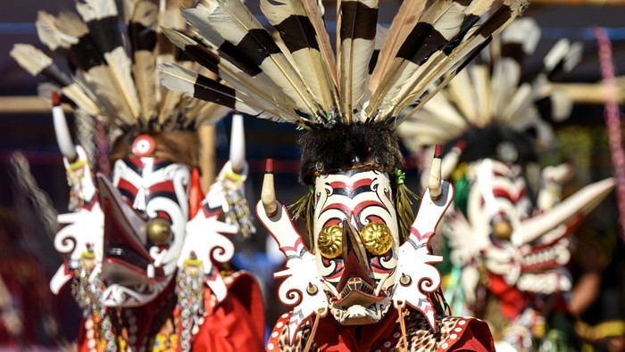 Topeng Hudoq dalam tradisi masyarakat Dayak Kalimantan Timur