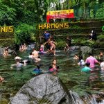 Wisata Cipaniis Kuningan, Pesona Mata Air Segar di Kaki Gunung Ciremai