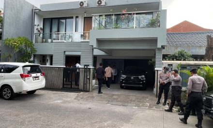 KPK Kembali Geledah Rumah Yayat Sudrajat, Telusuri Belasan Aset Mewah