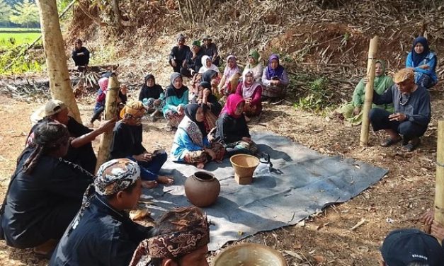 Warga Sukamulya Hidupkan Kembali Tradisi Ngarumat Hulu Cai untuk Menjaga Sumber Air